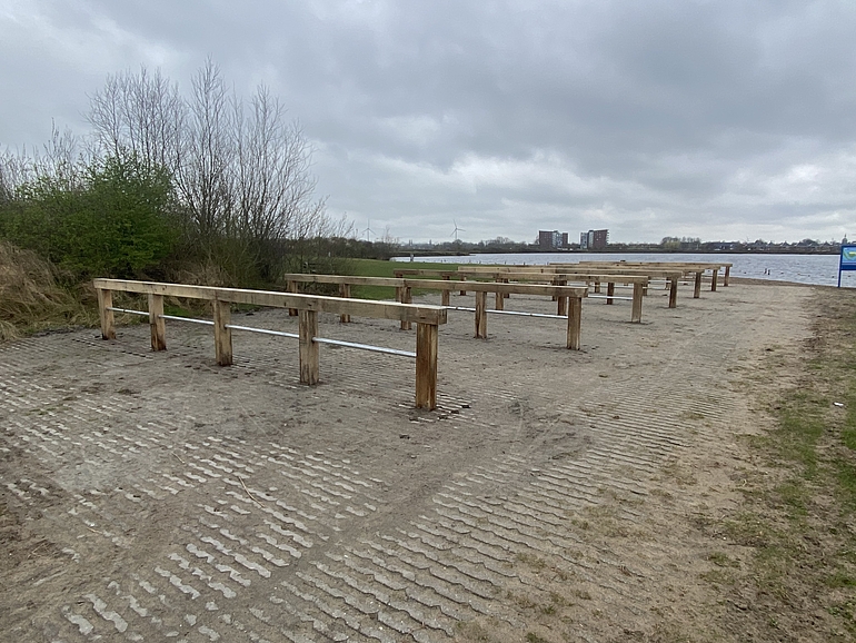 Foto van fietsenstalling bij Vadedoplas in Munnikkenpolder