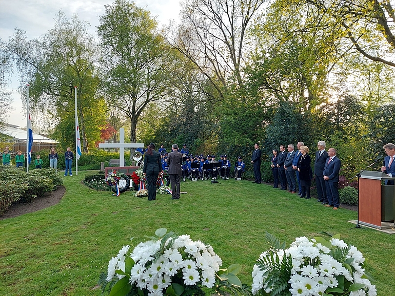 Overzichtsfoto dodenherdenking