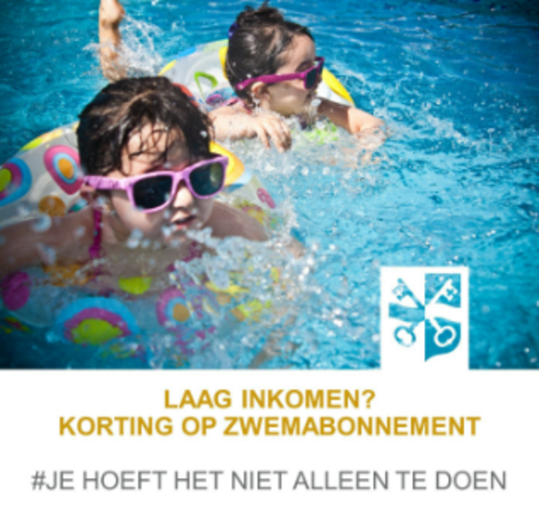 Foto van zwemmende kinderen
